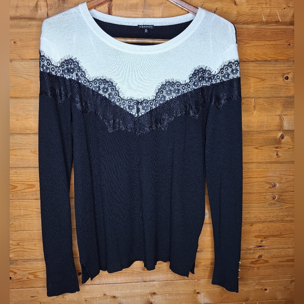 ❤️ Hannah Black and White Sweater With Lace Detail Long Sleeve Top Size M